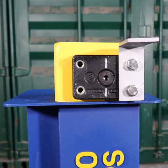 Shipping Container Bent bracket shelf upwards